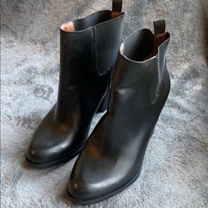 Lucky Brand black leather bootie size 8.5